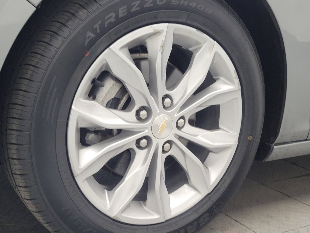 Used 2023 Chevrolet Malibu LT FWD image 31