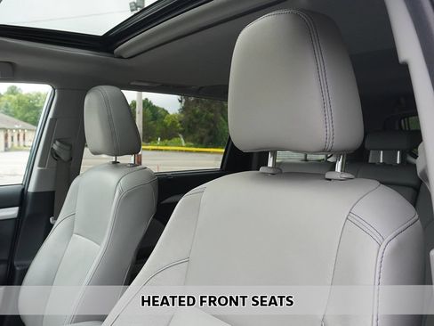 Used 2019 Toyota Highlander XLE AWD/4WD image 8