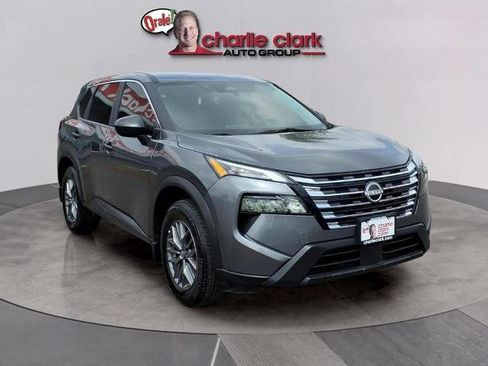 Certified 2025 Nissan Rogue S image 7