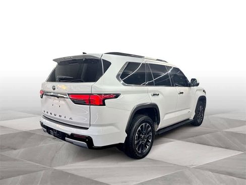 Used 2023 Toyota Sequoia Limited image 8