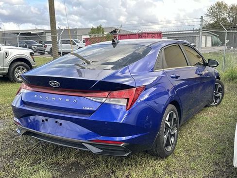 Used 2023 Hyundai Elantra Limited image 9