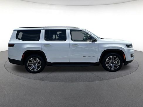 Used 2023 Jeep Wagoneer 4WD w/ Premium Group I image 7