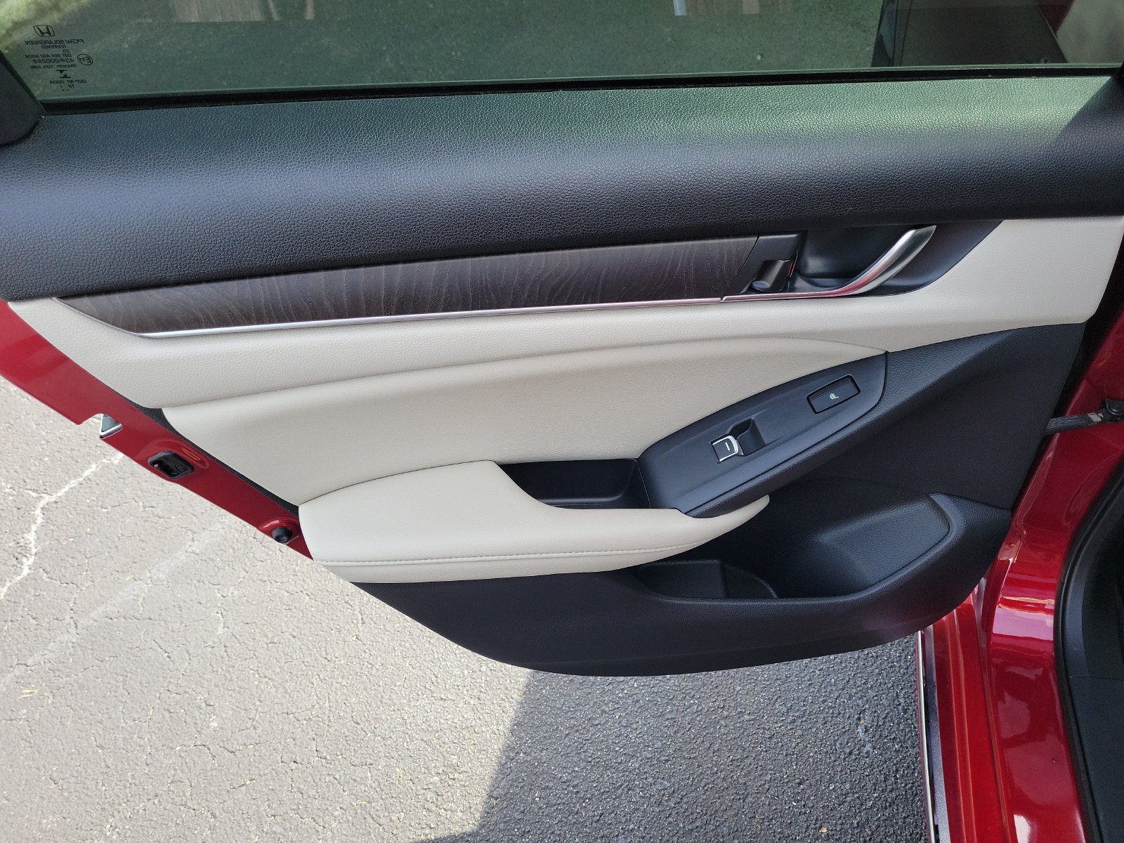 Used 2019 Honda Accord Touring image 9