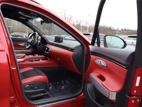 Used 2023 Genesis GV70 2.5T w/ Sport Prestige Package image 29