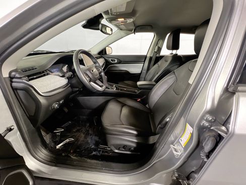 Used 2022 Jeep Compass Latitude image 19