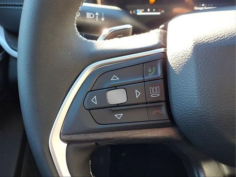 New 2025 Jeep Grand Cherokee Limited AWD/4WD image 24