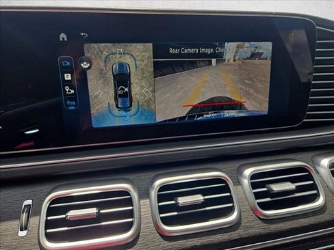 New 2026 Mercedes-Benz GLS 580 4MATIC image 10