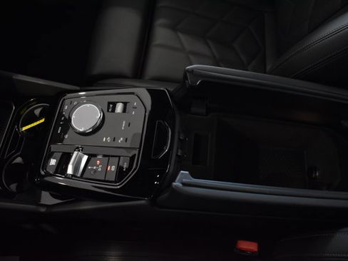 Used 2024 BMW 530i xDrive image 20