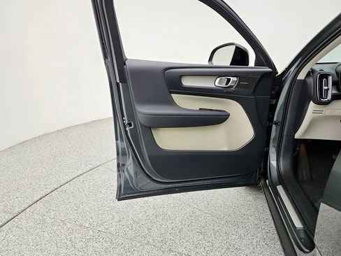 New 2026 Volvo XC40 B5 Plus w/ Climate Package AWD/4WD image 27