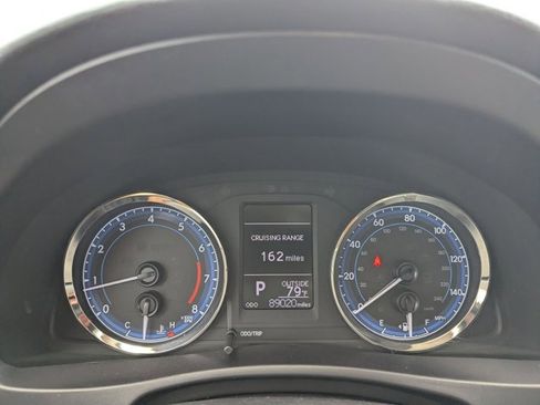 Used 2019 Toyota Corolla LE image 9