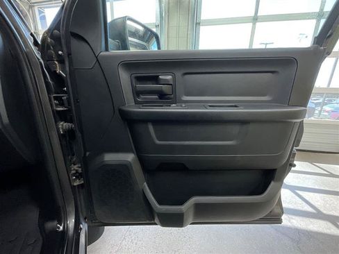 Used 2017 RAM 1500 Express AWD/4WD image 26