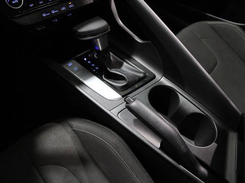 Used 2021 Hyundai Elantra SEL image 14