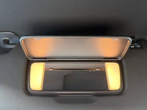 Used 2023 GMC Yukon XL Denali image 48