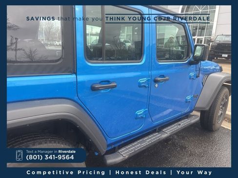 Used 2022 Jeep Wrangler Unlimited Sport image 2