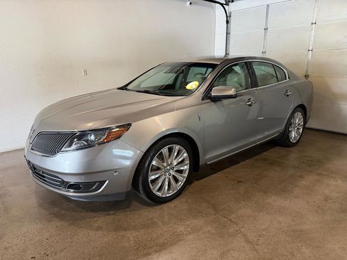 Used 2016 Lincoln MKS AWD w/ Equipment Group 201A image 3