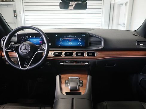 Used 2025 Mercedes-Benz GLE 350 4MATIC image 15