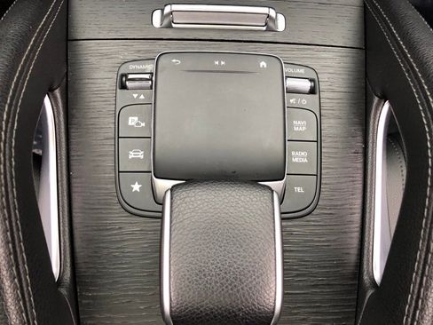 Used 2022 Mercedes-Benz GLE 350 4MATIC w/ Premium Package image 34