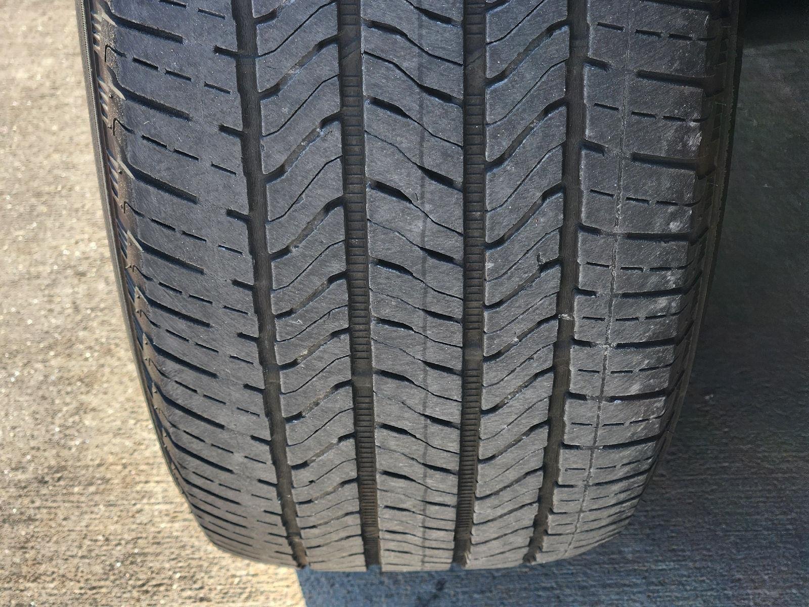 Used 2023 Chevrolet Traverse LT FWD image 11