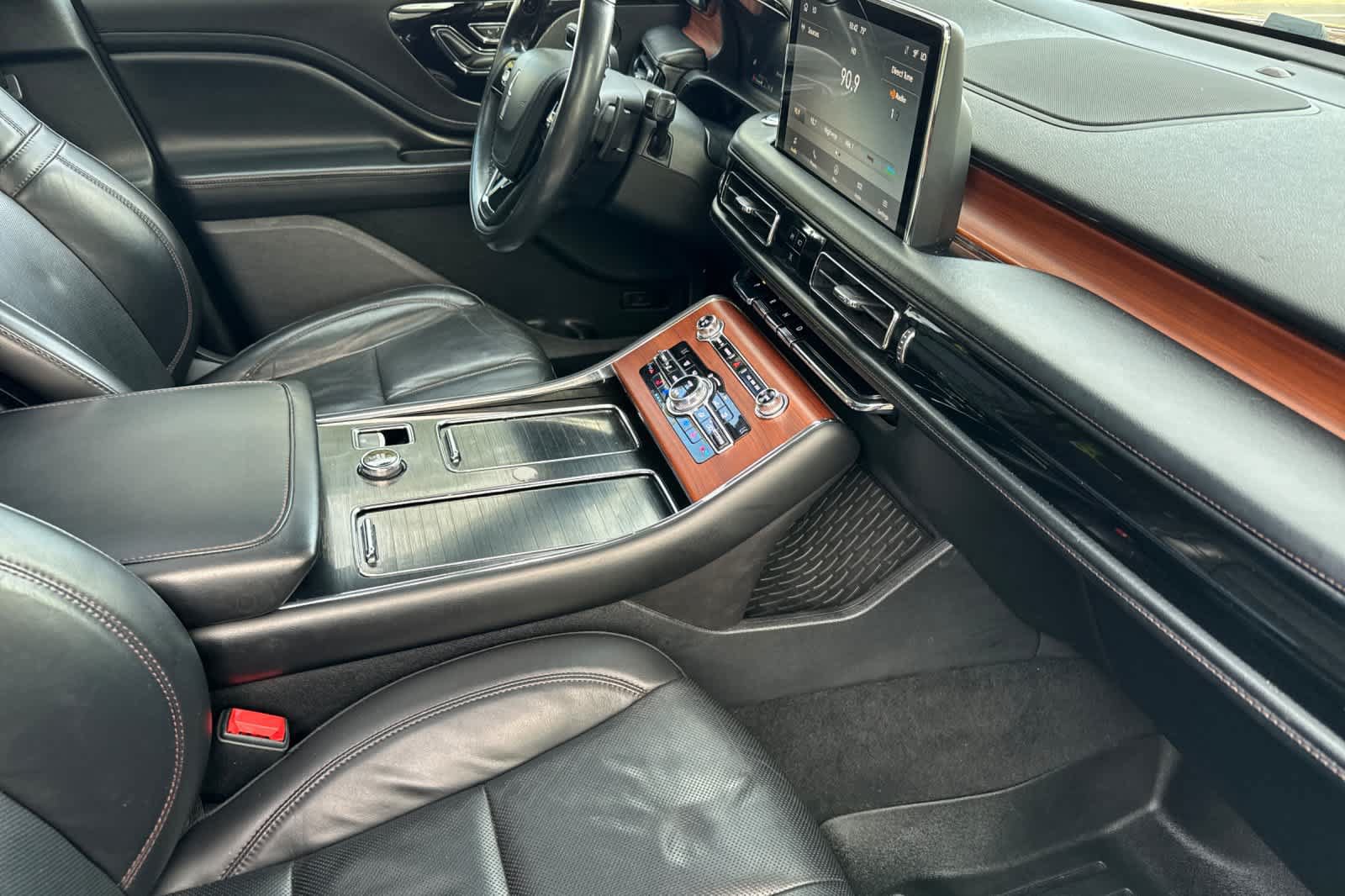 Used 2020 Lincoln Aviator Reserve RWD image 17