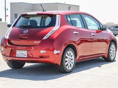Used 2013 Nissan Leaf S FWD image 6