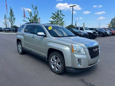 Used 2015 GMC Terrain SLE w/ Chrome Edition FWD image 3