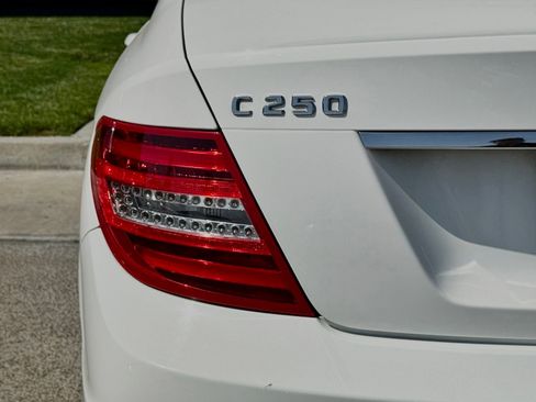 Used 2013 Mercedes-Benz C 250 Sedan image 11