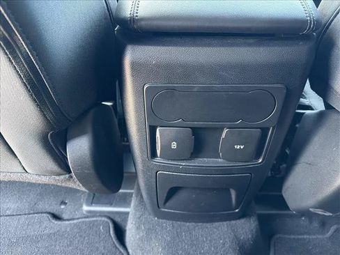 Used 2023 Ford Explorer XLT RWD image 18