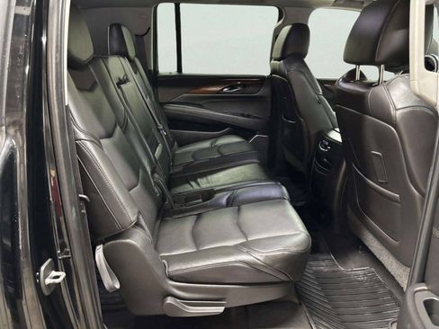Used 2016 Cadillac Escalade ESV Luxury AWD/4WD image 22