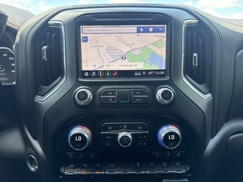 Used 2019 GMC Sierra 1500 Denali w/ Denali Ultimate Package AWD/4WD image 18