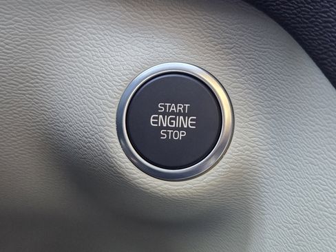 New 2026 Volvo XC40 B5 Plus w/ Protection Package Premier image 24