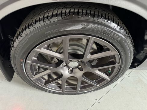 Used 2016 Dodge Challenger R/T Scat Pack RWD image 11