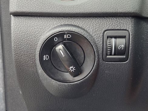 Used 2009 Volkswagen Tiguan SE AWD/4WD image 23