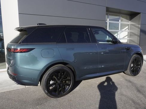 New 2025 Land Rover Range Rover Sport Dynamic SE image 4