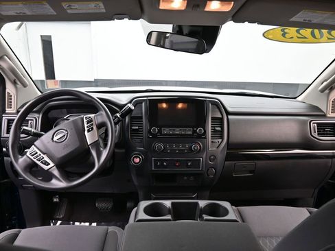 Used 2023 Nissan Titan SV RWD image 9