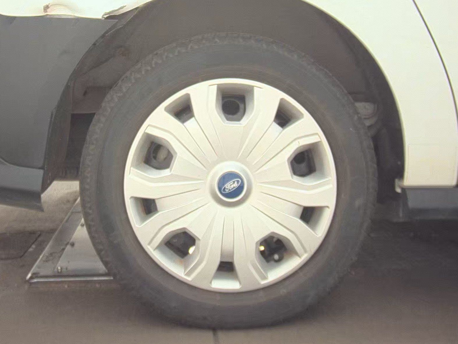 Used 2020 Ford Transit Connect XL FWD image 21