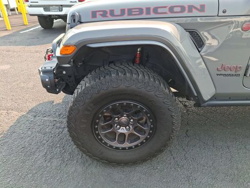Used 2021 Jeep Wrangler Unlimited Rubicon w/ Xtreme Recon 35" Tire Package AWD/4WD image 25