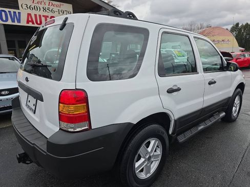 Used 2006 Ford Escape XLS AWD/4WD image 3