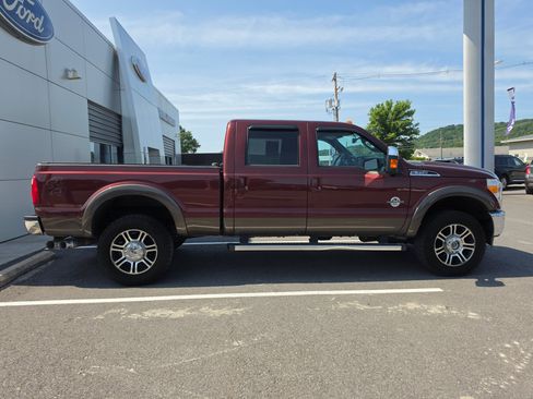 Used 2016 Ford F350 Lariat w/ Lariat Ultimate Package AWD/4WD image 2
