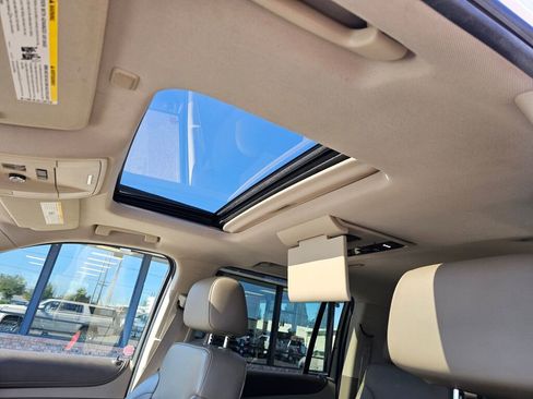 Used 2015 GMC Yukon XL SLT AWD/4WD image 22