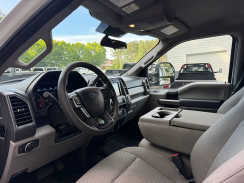 Used 2021 Ford F250 XLT AWD/4WD image 4