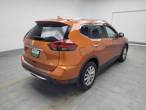 Used 2018 Nissan Rogue SV image 9