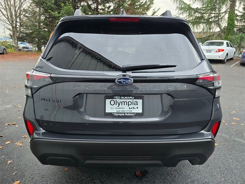 New 2025 Subaru Forester Premium image 5