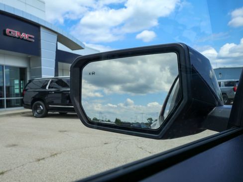 New 2026 GMC Canyon AT4 w/ Technology Plus Package AWD/4WD image 28