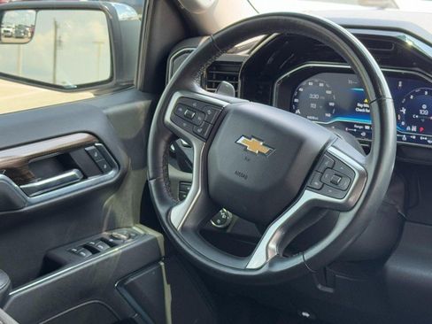 Used 2023 Chevrolet Silverado 1500 LT AWD/4WD image 12
