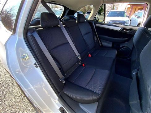 Used 2018 Subaru Outback 2.5i Premium image 18