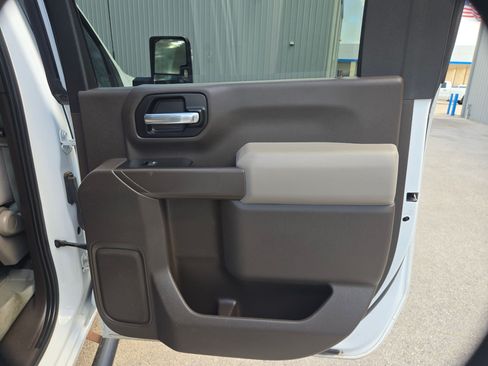 Used 2020 Chevrolet Silverado 2500 LT w/ Texas Edition AWD/4WD image 22