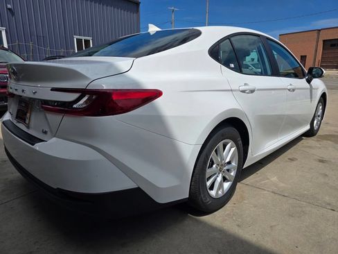 Used 2026 Toyota Camry LE w/ Convenience Package FWD image 5
