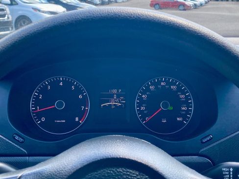 Used 2014 Volkswagen Jetta SE FWD image 18