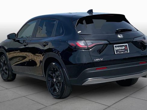 Used 2025 Honda HR-V Sport image 12