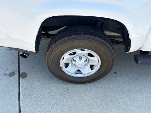 Used 2023 Toyota Tacoma SR AWD/4WD image 49